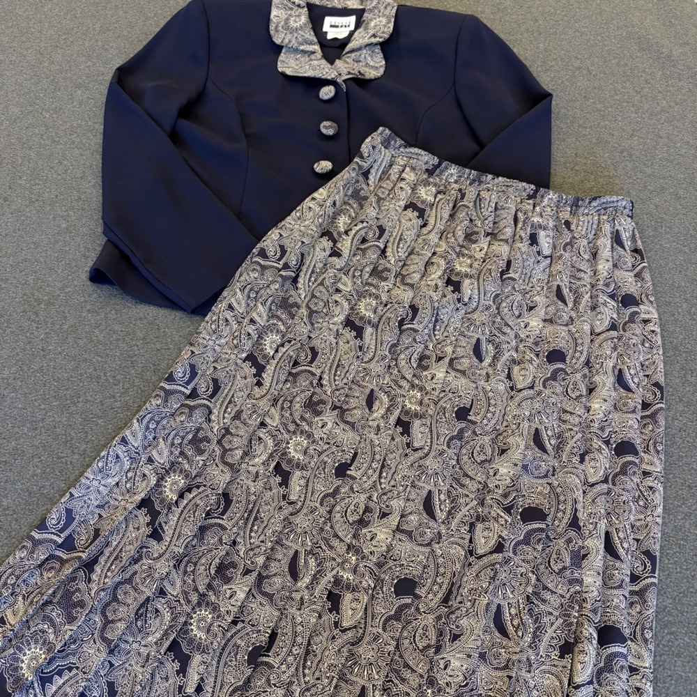 Leslie Fay Navy Blue Paisley Skirt Suit Set Vintage 2 Piece Jacket Maxi Skirt 8